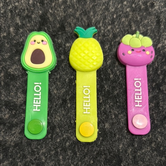 Cable Clips - Picture 1 of 3